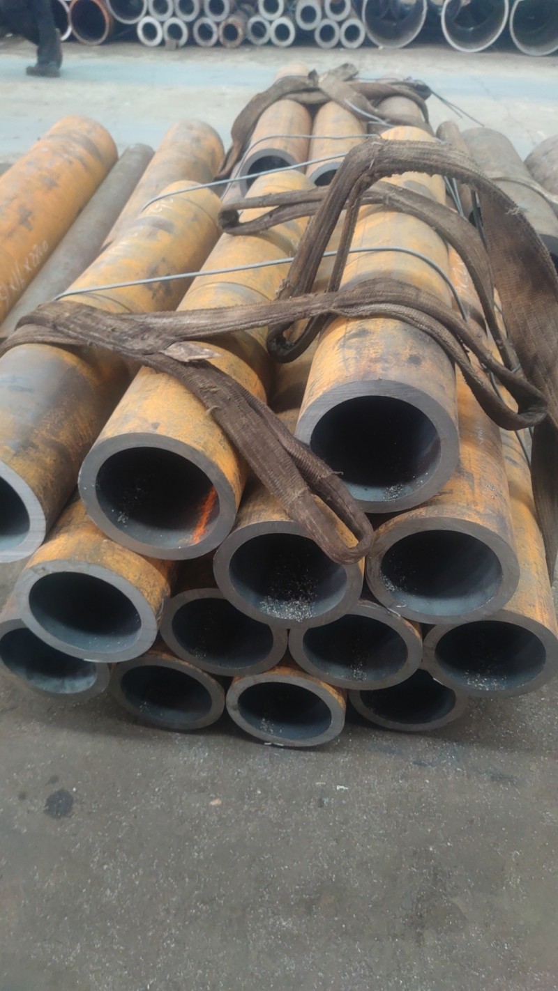 黔南黔南黔南15CrMoG无缝钢管切割